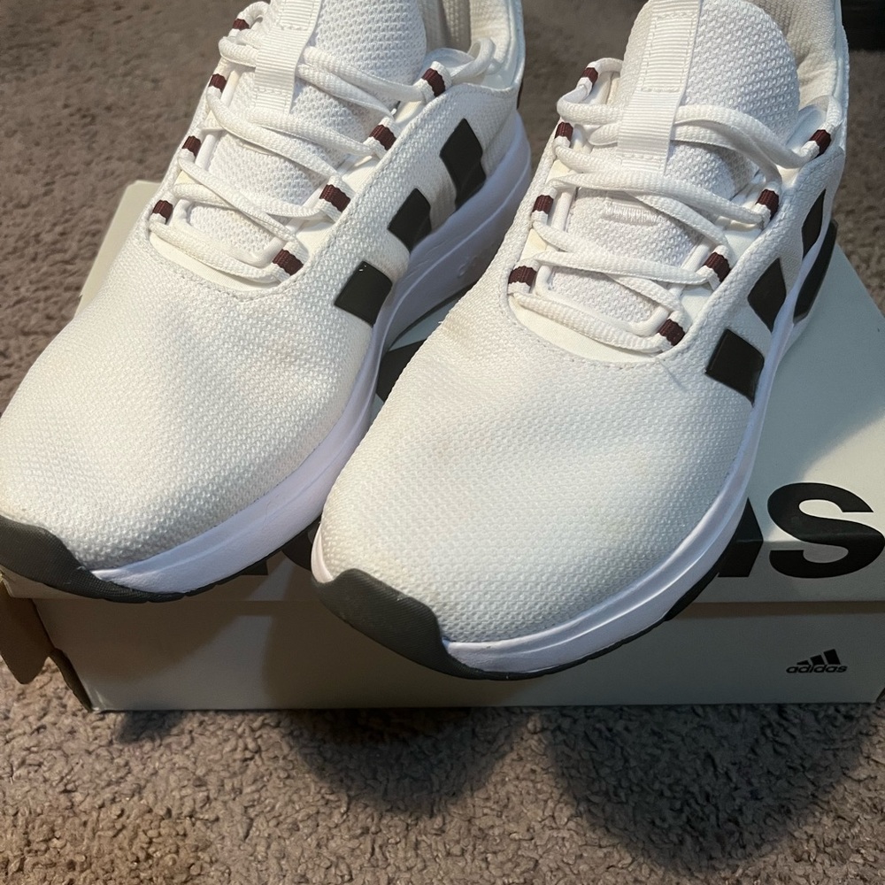 Adidas  Racer Men's White and Black & Red Sneakers sz 10